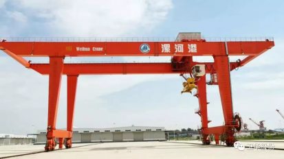   衛(wèi)華起重，飛天入海！